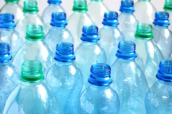 Suy giảm khả năng sinh sản do hóa chất nhân tạo BPA (bisphenol-A) có trong chai nhựa, đồ hộp