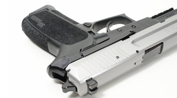 Súng ngắn SIG Sauer SP2022 là phiên bản cải tiến của súng SP 2009/2340