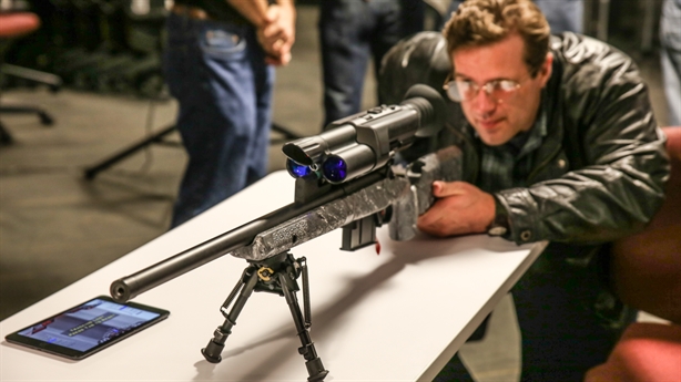 Máy ngắm trang bị cho các loại súng sẽ biến chúng thành những loại vũ khí quân sự có độ chính xác cao