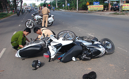 Thai phụ bị ôtô tông chết trên đường đi sinh