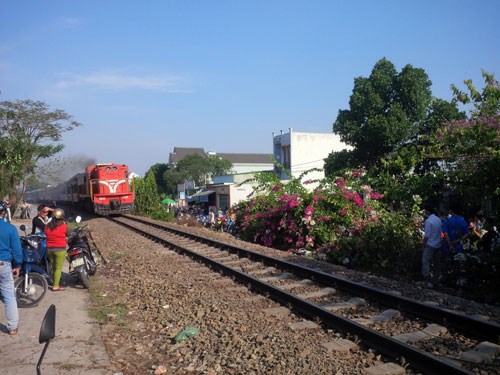 Hiện trường vụ tai nạn giao thông đường sắt khiến 2 bà cháu thiệt mạng ở Đồng Nai