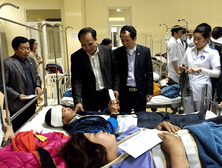 Lãnh đạo tỉnh Quảng Ninh thăm hỏi các nạn nhân sau vụ tai nạn giao thông