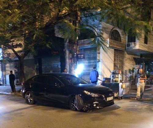Chiếc xe Mazda 6 bị tạm giữ sau khi gây tai nạn giao thông nghiêm trọng tại trung tâm TP Hải Phòng