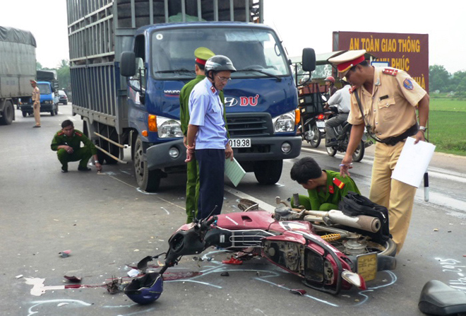 Có tới gần 30 người thiệt mạng vì tai nạn giao thông trong ngày đầu tiên nghỉ Tết