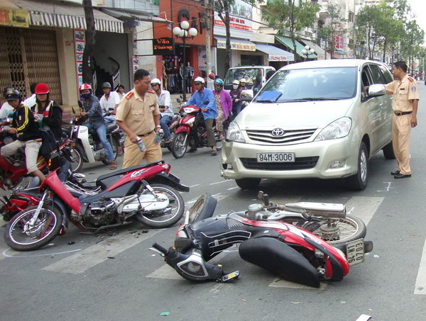 Không có tai nạn giao thông đặc biệt nghiêm trọng nào xảy ra trong ngày đầu tiên nghỉ Tết