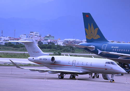 Đây là vụ tai nạn hy hữu xe đẩy đâm vào máy bay lần thứ 2 trong vòng nửa tháng qua ở sân bay Tân Sơn Nhất