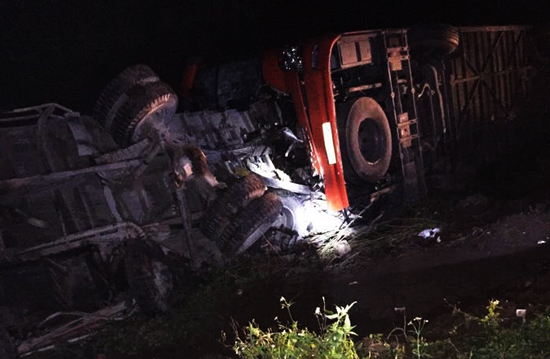 Hiện trường vụ tai nạn giao thông kinh hoàng trên cao tốc Pháp Vân khiến 19 người thương vong