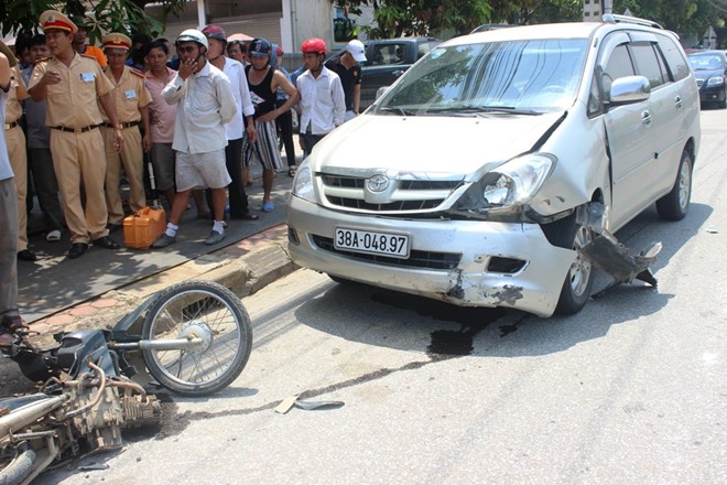 Vụ tai nạn dã khiến lái xe máy tử vong sau khi được đưa vào cấp cứu