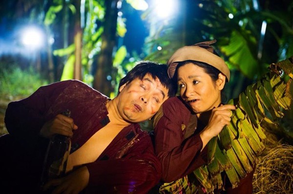 Một cảnh của ghệ sĩ Xuân Hinh và nghệ sĩ Thanh Thanh Hiền trong đĩa Hài Tết Xuân Hinh 2015