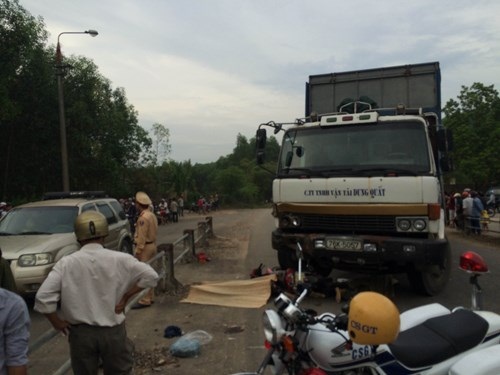 Vụ tai nạn giao thông nghiêm trọng làm 4 người trong gia đình chết thảm tại Ba Tơ - Quảng Ngãi
