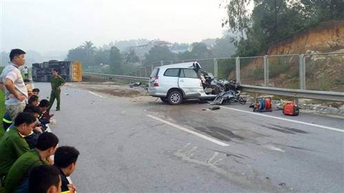 Ba người hàn quốc làm việc tại Công ty TNHH WillTech VINA, Khu Công nghiệp Quế Võ, Bắc Ninh thiệt mạng vì tai nạn giao thông ở Thái Nguyên