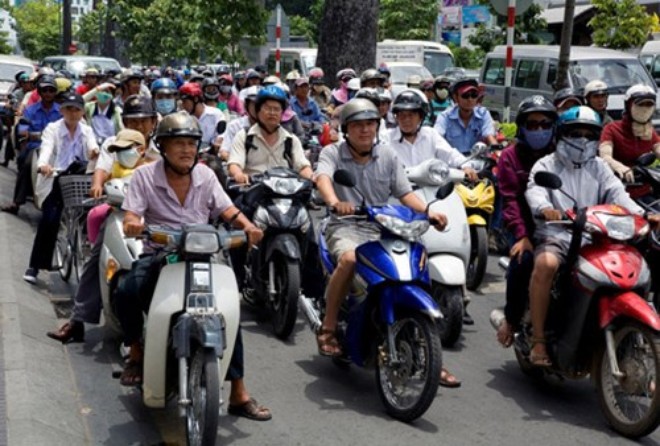 Thành viên Chính phủ nhất trí đề xuất tạm dừng thu phí đường bộ với xe máy