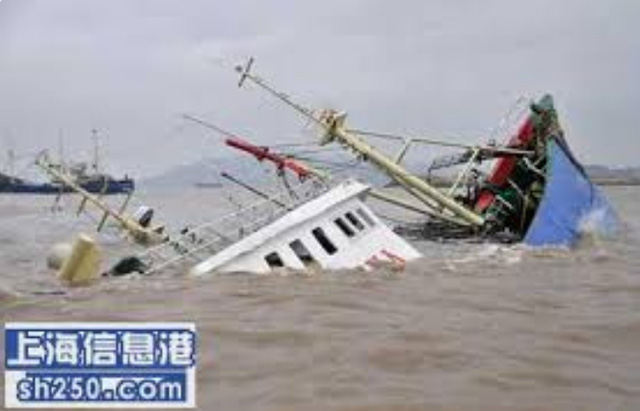 Tàu cá Trung Quốc bị đắm sau khi đâm vào một tàu hàng Malta ở biển Hoa Đông ngày 7/5