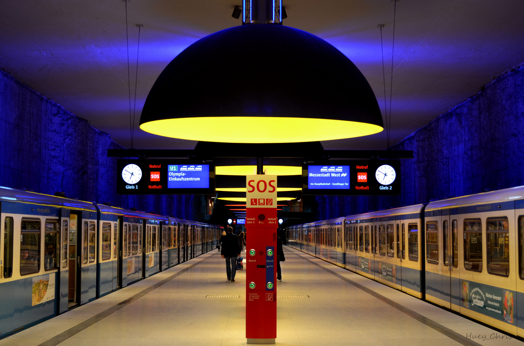 Thiết kế ấn tượng bến trong hệ thống tàu điện ngầm Westfriedhof