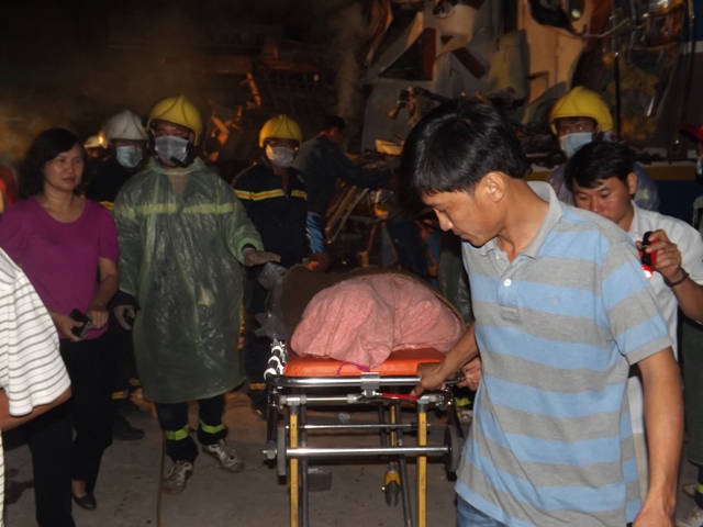 Vụ tai nạn tàu hỏa đâm xe tải ở Quảng Trị gây thiệt hại nặng nề về người và của