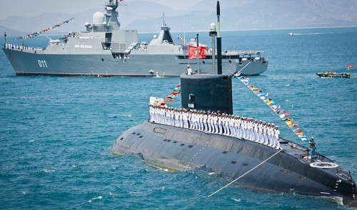 Nga đã bàn giao bốn chiếc tàu ngầm Kilo cho Việt Nam trong năm 2014, 2015