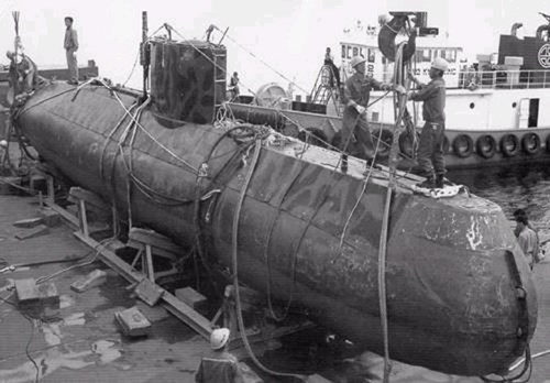 Một số nguồn tin cho rằng tàu ngầm Triều Tiên mất tích có thể là tàu ngầm mini lớp Yono