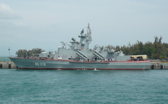 Tàu tên lửa Molniya HQ-376 thuộc biên chế Hải quân Việt Nam