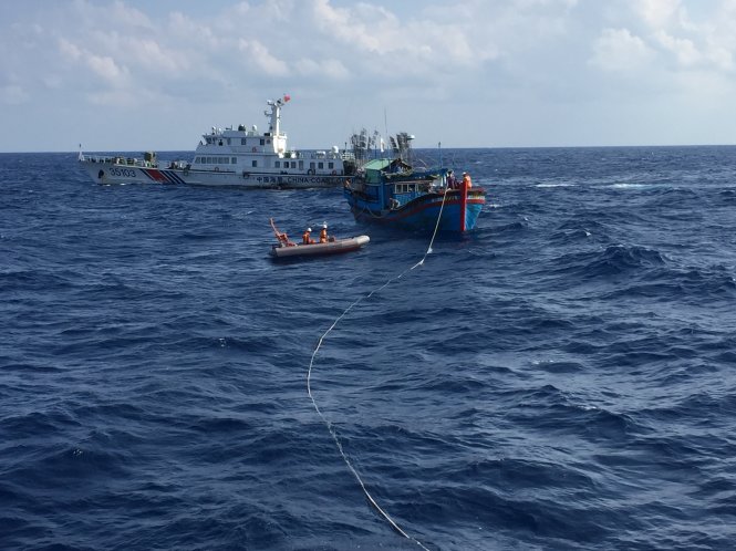 Cảnh sát biển Trung Quốc ngăn cứu nạn ngư dân Việt Nam