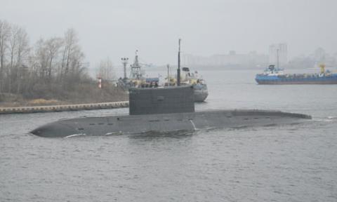 Tàu ngầm HQ 184 Hải Phòng ở cảng St. Petersburg hồi tháng 11/2014
