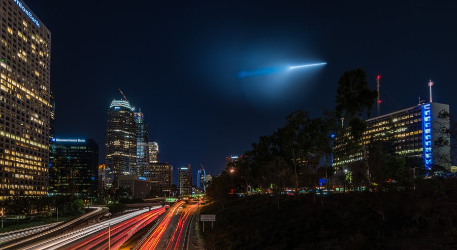 Tên lửa đạn đạo Trident II trong cuộc bắn thử nghiệm khiến người dân Mỹ tưởng nhầm thành UFO