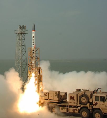 Vụ phóng thử nghiệm thành công tên lửa đánh chặn trên đảo Abdul Kalam, Ấn Độ