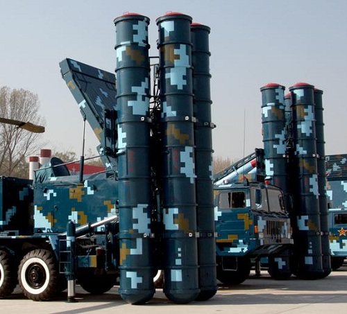 Hệ thống tên lửa đất đối không HQ-9 của Trung Quốc được cho là phiên bản ‘nhái’ hệ thống tên lửa phòng không S-300 của Nga