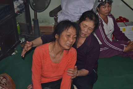 Vụ thảm án ở Hải Dương khiến mẹ chồng chị Huế ngã quỵ trước nỗi đau quá lớn