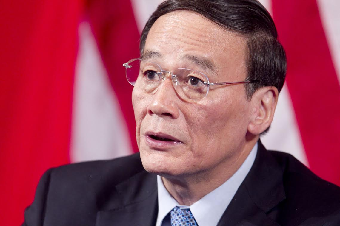 Ông Vương Kỳ Sơn là cánh tay phải đắc lực của chủ tịch Tập Cận Bình trong chiến dịch chống tham nhũng Trung Quốc. Ảnh Bloomberg