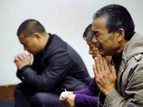 Sau 525 ngày chờ đợi, gia đình của những nạn nhân có mặt trên máy bay MH370 mất tích  vẫn chưa có câu trả lời cuối cùng cho số phận người thân họ