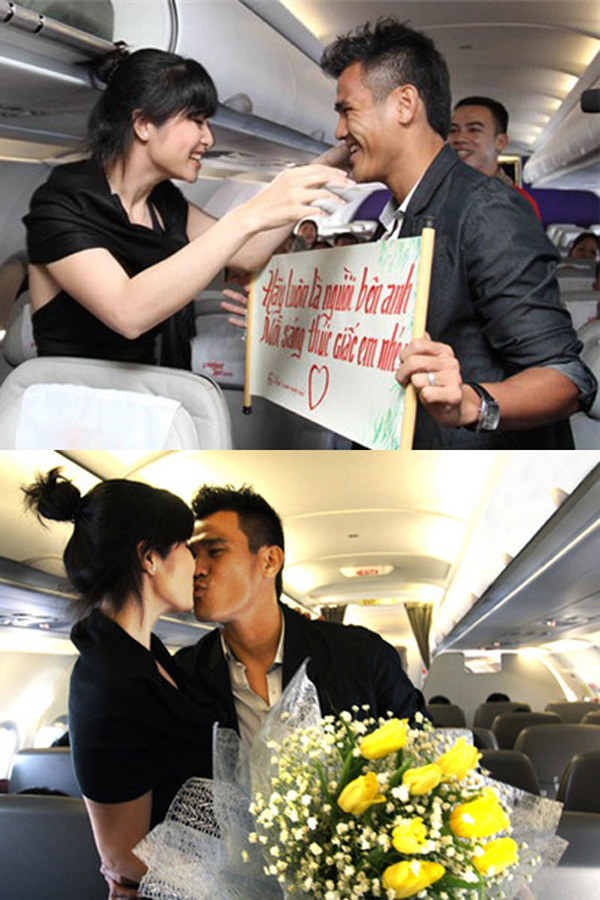 Kỷ niệm ngày cưới của cặp đôi trên máy bay năm 2012