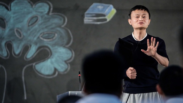 Jack Ma khuyên giới doanh nhân 'không nên học để thành công'