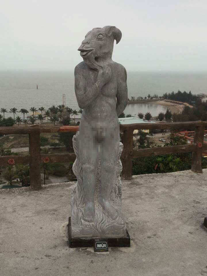 Vườn tượng 'khỏa thân' ở Hải Phòng, dư luận dậy sóng vì hình ảnh 'phản cảm'