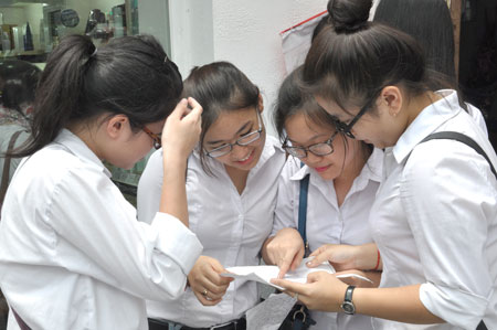 Kỳ thi thử THPT quốc gia 2015 tỉnh Phú Yên bị lộ đề do nhầm lẫn trong khâu tổ chức