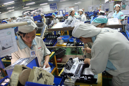Công nhân sản xuất các thiết bị điện tử độc hại tại Trung Quốc rất nguy hiểm