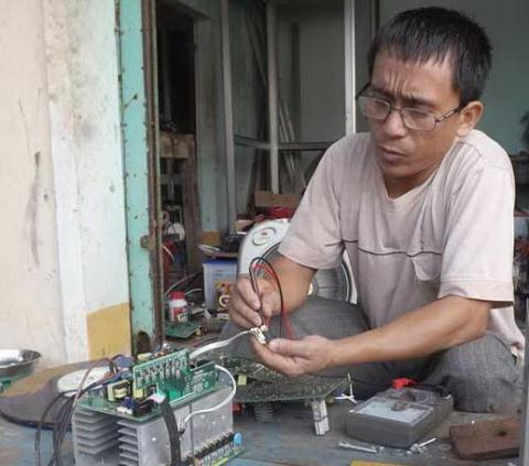 Kỹ sư Phạm Duy Phượng - người sáng tạo ra thiết bị gây tê cá ngừ đại dương giúp nâng cao năng suất đánh bắt, đảm bảo chất lượng cá xuất khẩu