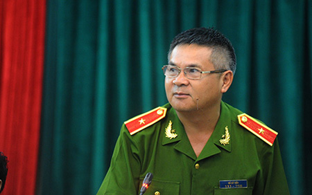 Thiếu tướng Hồ Sỹ Tiến, Cục trưởng Cục CSĐT tội phạm về TTXH đã có mặt tại Văn Yên, Yên Bái để phối hợp với Công an Yên Bái điều tra, truy tìm hung thủ vụ thảm án.
