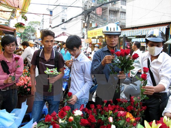 TP.HCM: Thị trường quà tặng ngày Lễ tình nhân trầm lắng