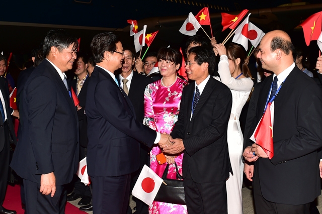 Thủ tướng tới Tokyo dự hội nghị cấp cao Mekong-Nhật Bản lần thứ 7