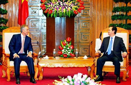 Thủ tướng Nguyễn Tấn Dũng đã tiếp ông Tony Blair, nguyên Thủ tướng Liên hiệp Vương quốc Anh và Bắc Ireland 