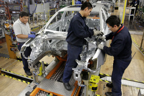Các nhà sản xuất ô tô như Toyota Việt Nam đang hy vọng và trông chờ vào những chính sách cụ thể