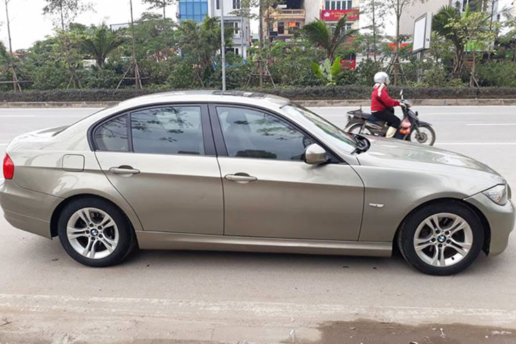 ha-noi-xe-sang-bmw-gia-giat-minh-499-trieu-dong-ngang-toyota-vios-moi