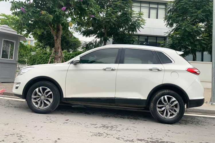 Ô tô SUV 5 chỗ Trung Quốc cũ đẹp long lanh bán hơn 300 triệu, bằng Kia Morning mới