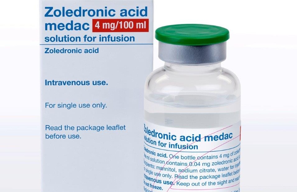 Hoại tử xương hàm liên quan đến thuốc chứa Acid zoledronic