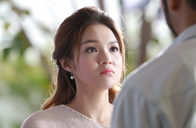 Thủy Top đẹp ‘lạ’ trong MV mới