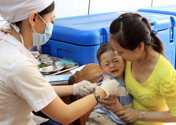 tiêm vacxin, Cháu bé tử vong sau tiêm vắc xin, Trung tâm Y tế dự phòng, bệnh Lao