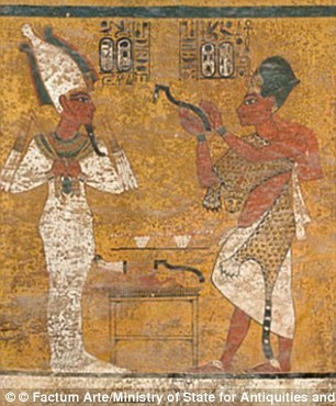 Một phần bức tượng trong hầm mộ Tutankhamun