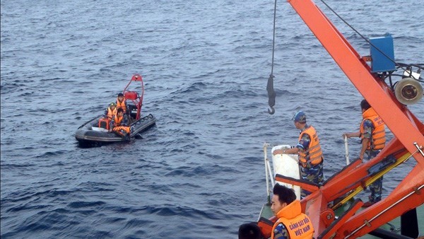 Lực lượng cảnh sát biển tham gia tìm kiếm máy bay CASA 212