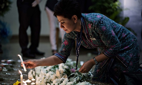 Gia đình nạn nhân có mặt trên máy bay mất tích MH370 đề nghị được giúp đỡ thân nhân nạn nhân MH17