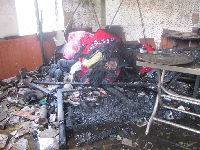 Hiện trường vụ cháy nhà do bất cẩn khi thắp hương cúng rằm tháng 7 ở Thanh Hóa, theo tin cháy mới nhất